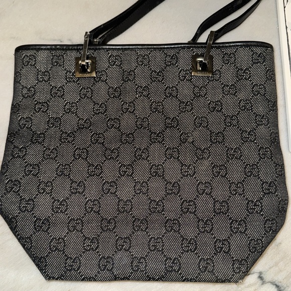GUCCI DENIM TOTE W LEATHER HANDLES & SILVER HARDWARE-SO CHIC!! - Picture 3 of 11